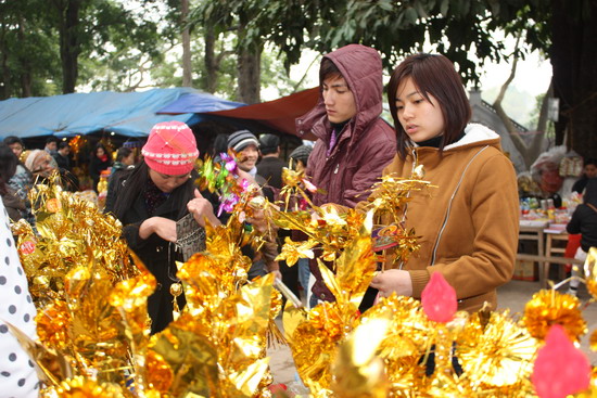 Mua cây vàng, cây bạc với mong ước phát tài