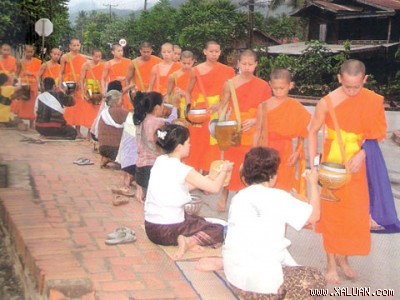 Nguyên Ngọc: Đi xa để lại nghĩ về gần