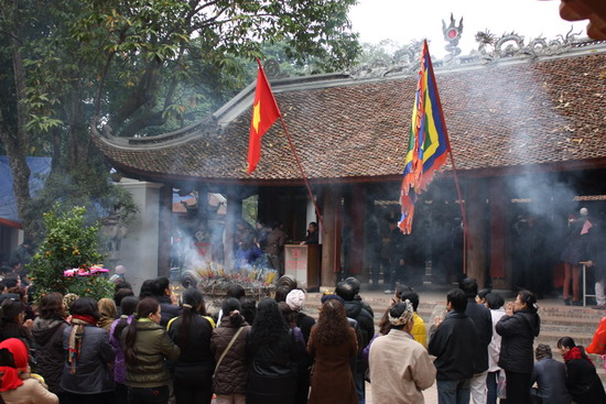 Đền Và trong ngày đầu năm mới